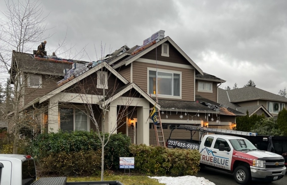 True Blue Roofing and Siding | 18407 Renton-Maple Valley Rd, Maple Valley, WA 98038, USA | Phone: (253) 655-9898