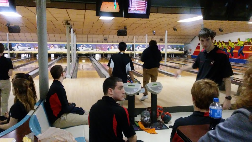 Fair Oaks Bowling Lanes | 660 Ambridge Ave, Fair Oaks, PA 15003 | Phone: (724) 266-9915