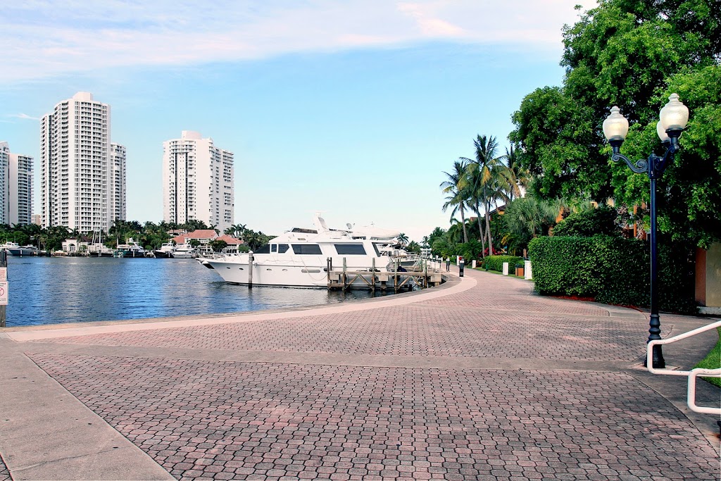 Suntex Marina at Aventura | 3601 NE 207th St, Miami, FL 33180, USA | Phone: (954) 457-8557