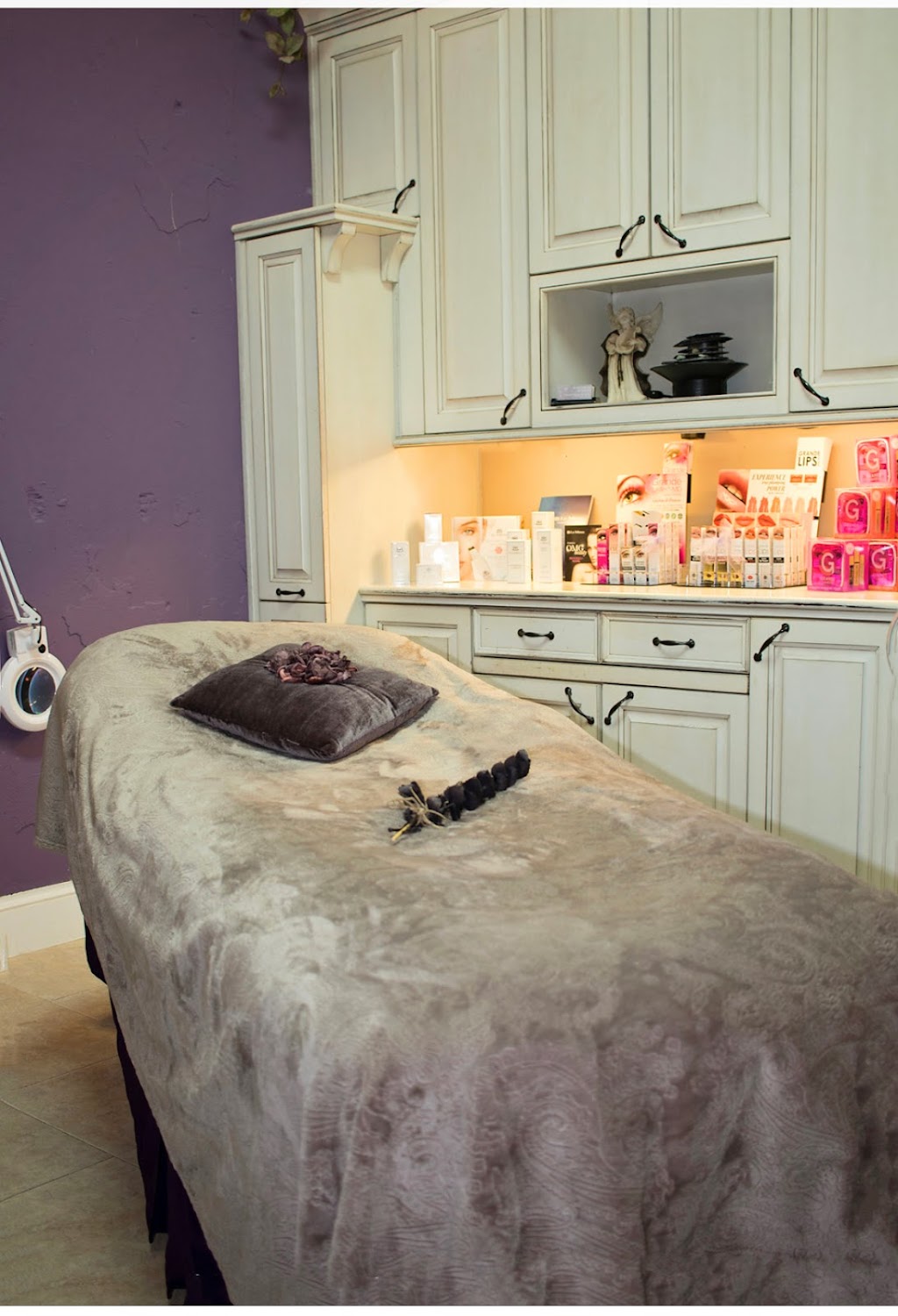 The Purple Door Day Spa | 114 W Main St, Pilot Point, TX 76258 | Phone: (940) 324-3003