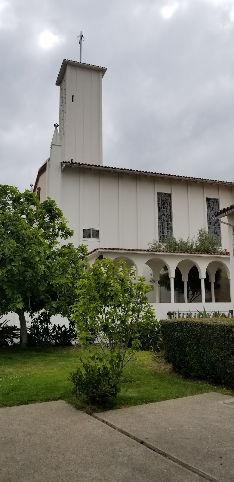 Saint Paul the Apostle Church | 10750 Ohio Ave, Los Angeles, CA 90024, USA | Phone: (310) 474-1527