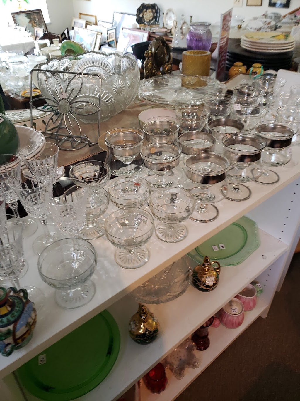 Fantastic Finds | 400 King St # 6, Chappaqua, NY 10514, USA | Phone: (914) 238-9200