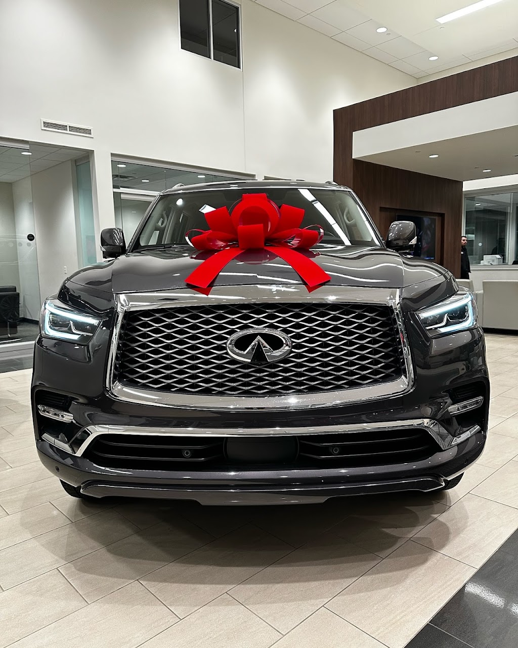 INFINITI Milwaukee | 10595 W Arthur Ave, West Allis, WI 53227, USA | Phone: (262) 814-1100