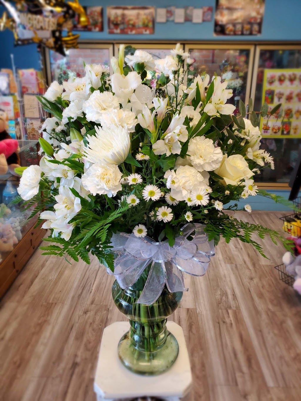 Monicas Gifts & Flowers | 1009 Franklin St, Anthony, TX 79821, USA | Phone: (915) 886-3232