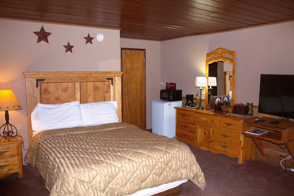 Goldmine Lodge | 42268 Moonridge Rd, Big Bear Lake, CA 92315, USA | Phone: (909) 866-5118