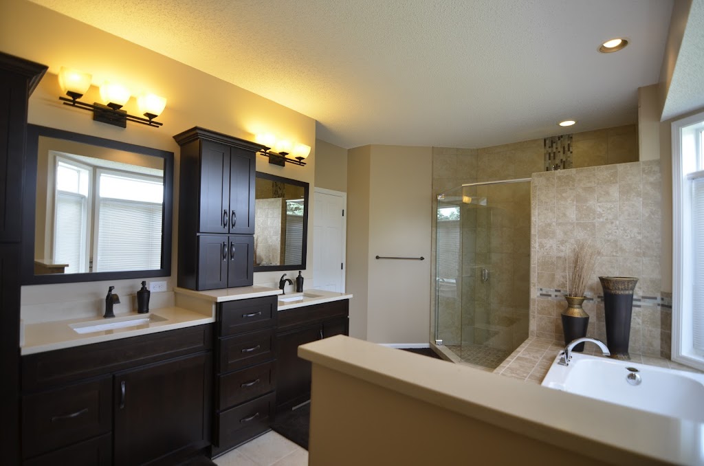 Russell Room Remodelers | 2357 Ventura Dr #112, Woodbury, MN 55125 | Phone: (651) 735-8367