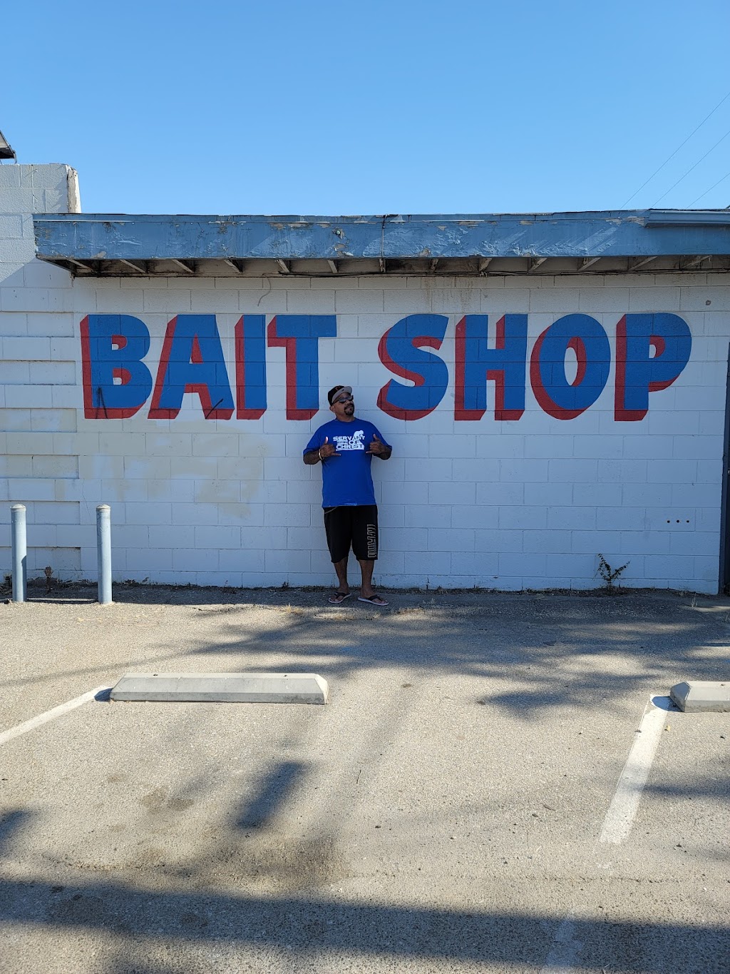 Bobs Bait Bucket | 2131 S Chester Ave, Bakersfield, CA 93304 | Phone: (661) 833-8657