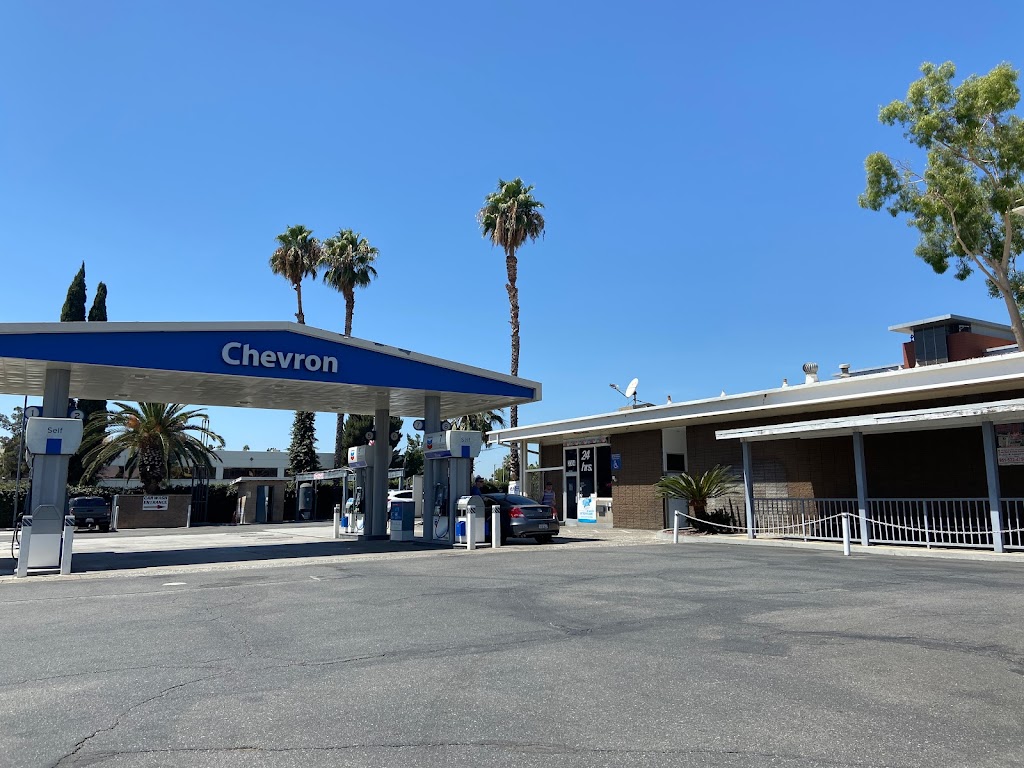 Chevron Gas Station | 3304 14th St, Riverside, CA 92501, USA | Phone: (951) 684-5560