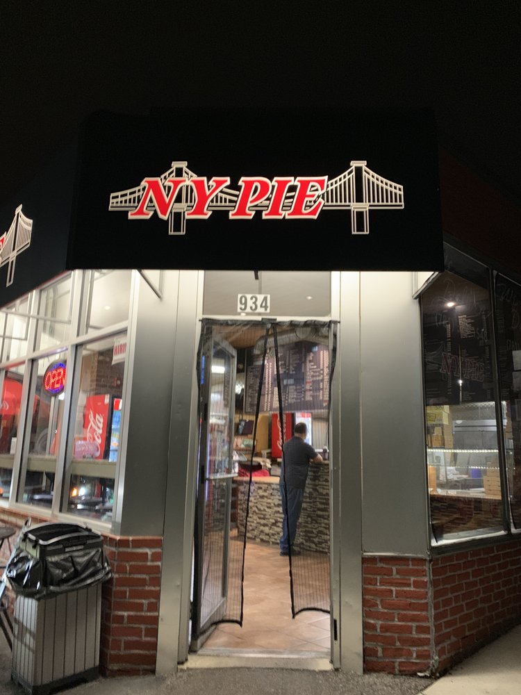 NY Pie | 934 Moody St, Waltham, MA 02453, USA | Phone: (781) 373-1548