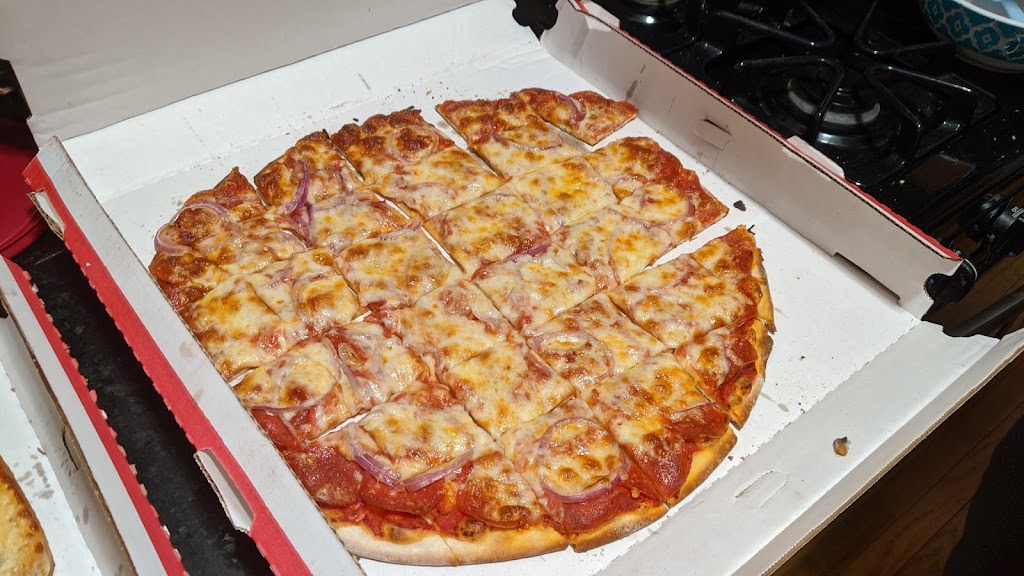 Jakeenos Pizza & Pasta | 3555 Chicago Ave, Minneapolis, MN 55407, USA | Phone: (612) 825-6827