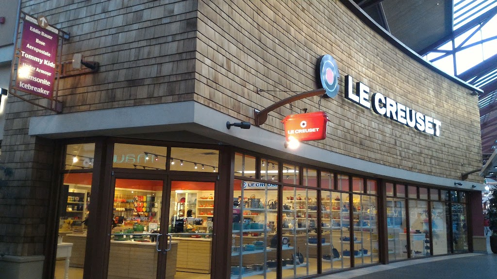 Le Creuset Outlet Store | 1001 N Arney Rd #618, Woodburn, OR 97071, USA | Phone: (503) 982-2520