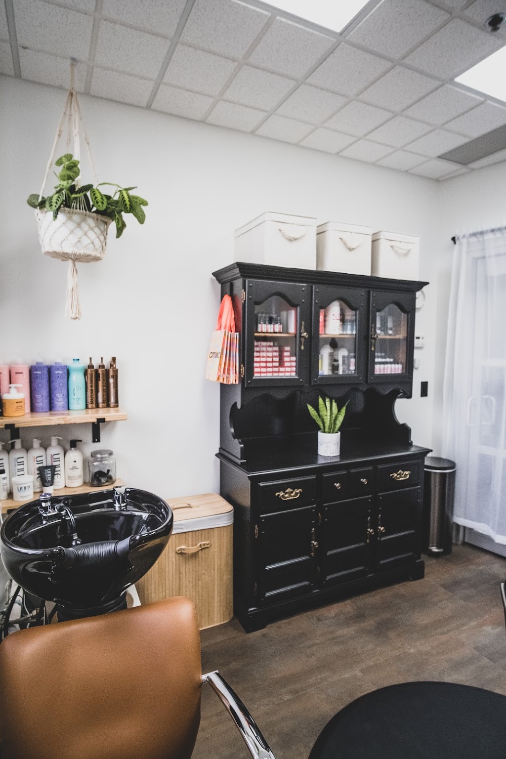 shaya salon | 11820 Ulysses St NE Suite #11, Blaine, MN 55434 | Phone: (605) 254-8171