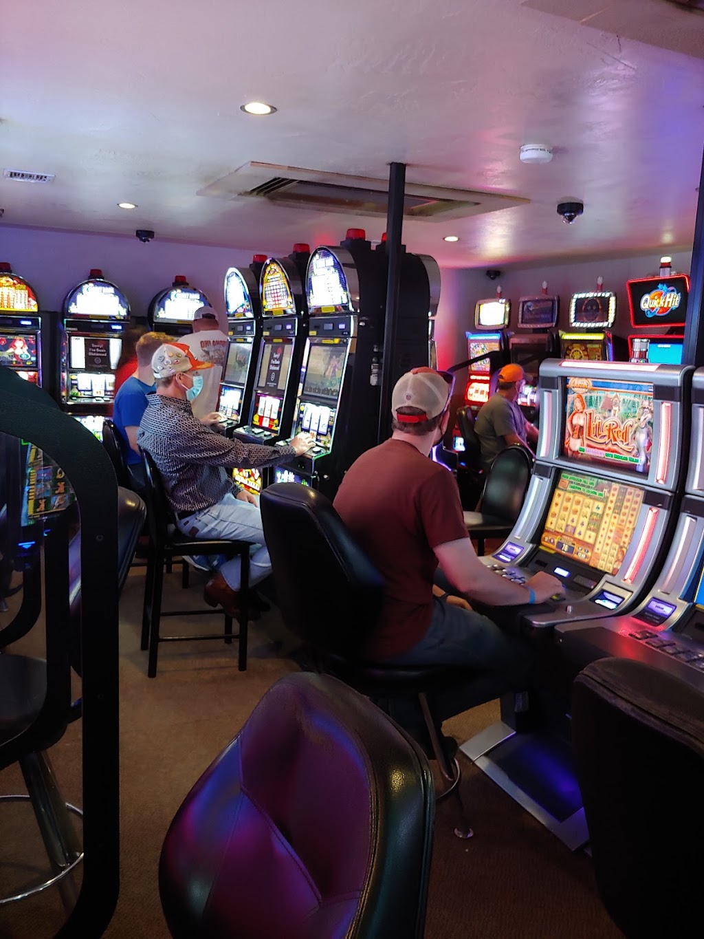 Tee Pee Casino | 28314 East 6th Street, Yale, OK 74085, USA | Phone: (918) 387-2222