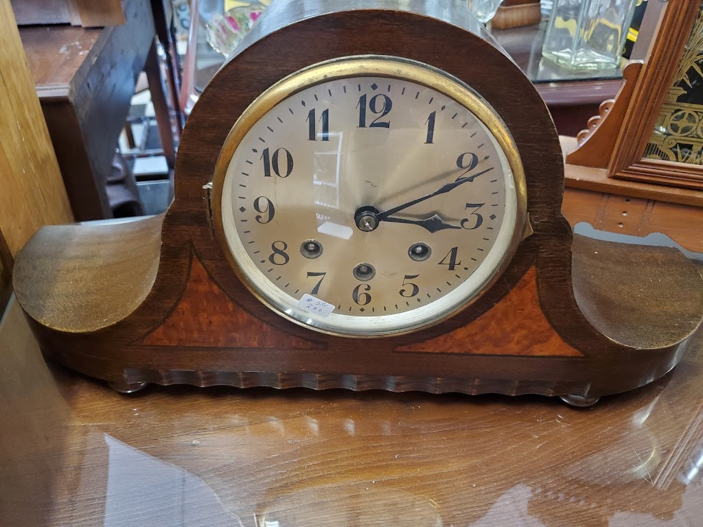 Old Towne Antiques | 275 Mary St, Niagara-on-the-Lake, ON L0S 1J0, Canada | Phone: (289) 501-8335