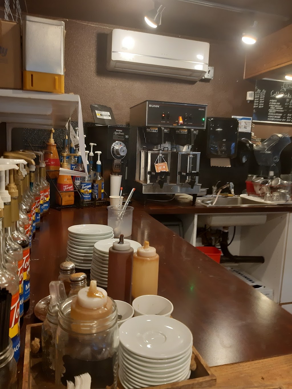 The Coffee Oasis Iverson Café | 780 NE Iverson St, Poulsbo, WA 98370, USA | Phone: (360) 598-2031