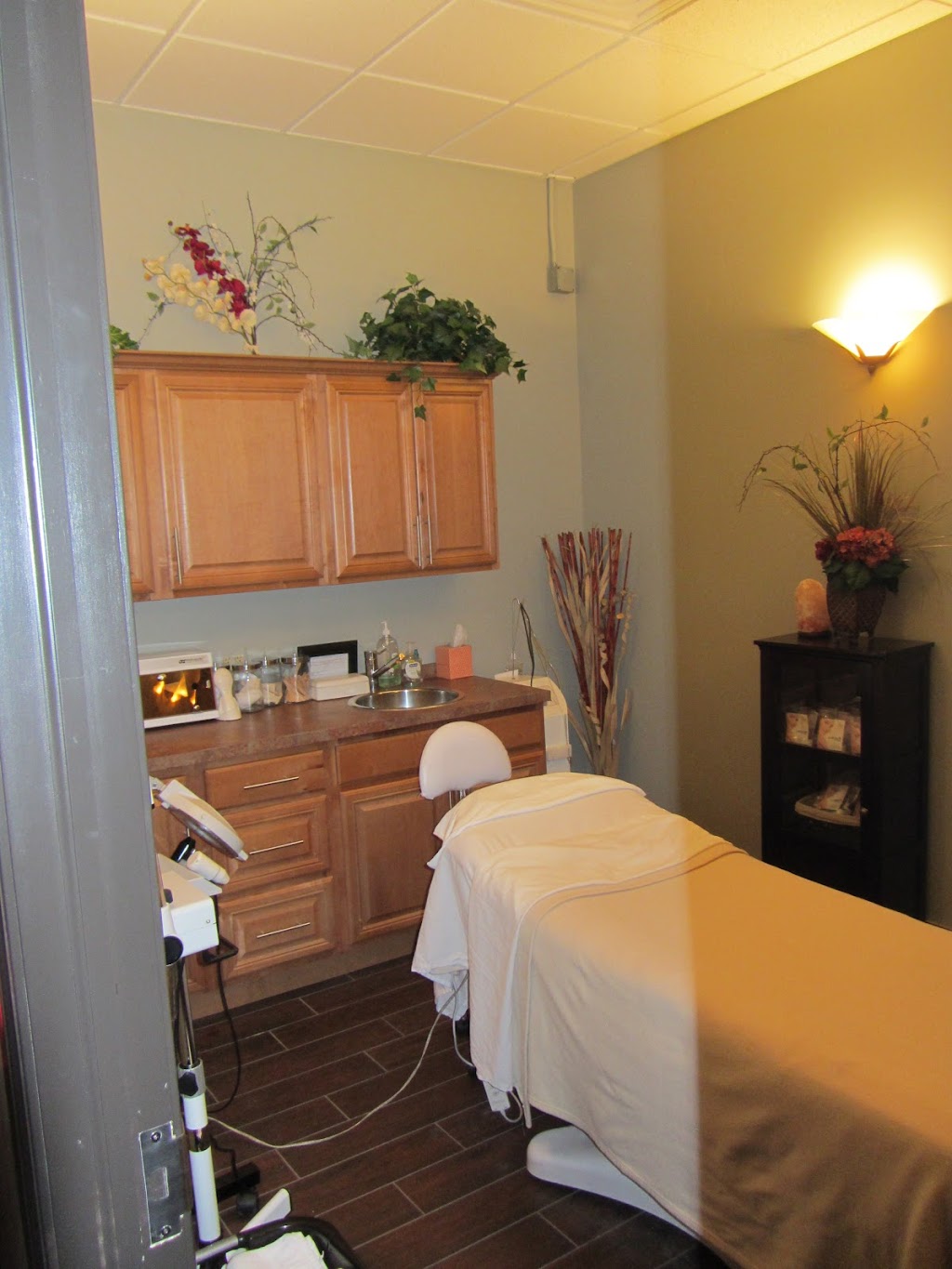 DermaSmooth Boutique | 3050 Union Lake Rd #3D, Commerce Charter Twp, MI 48382, USA | Phone: (248) 341-3699