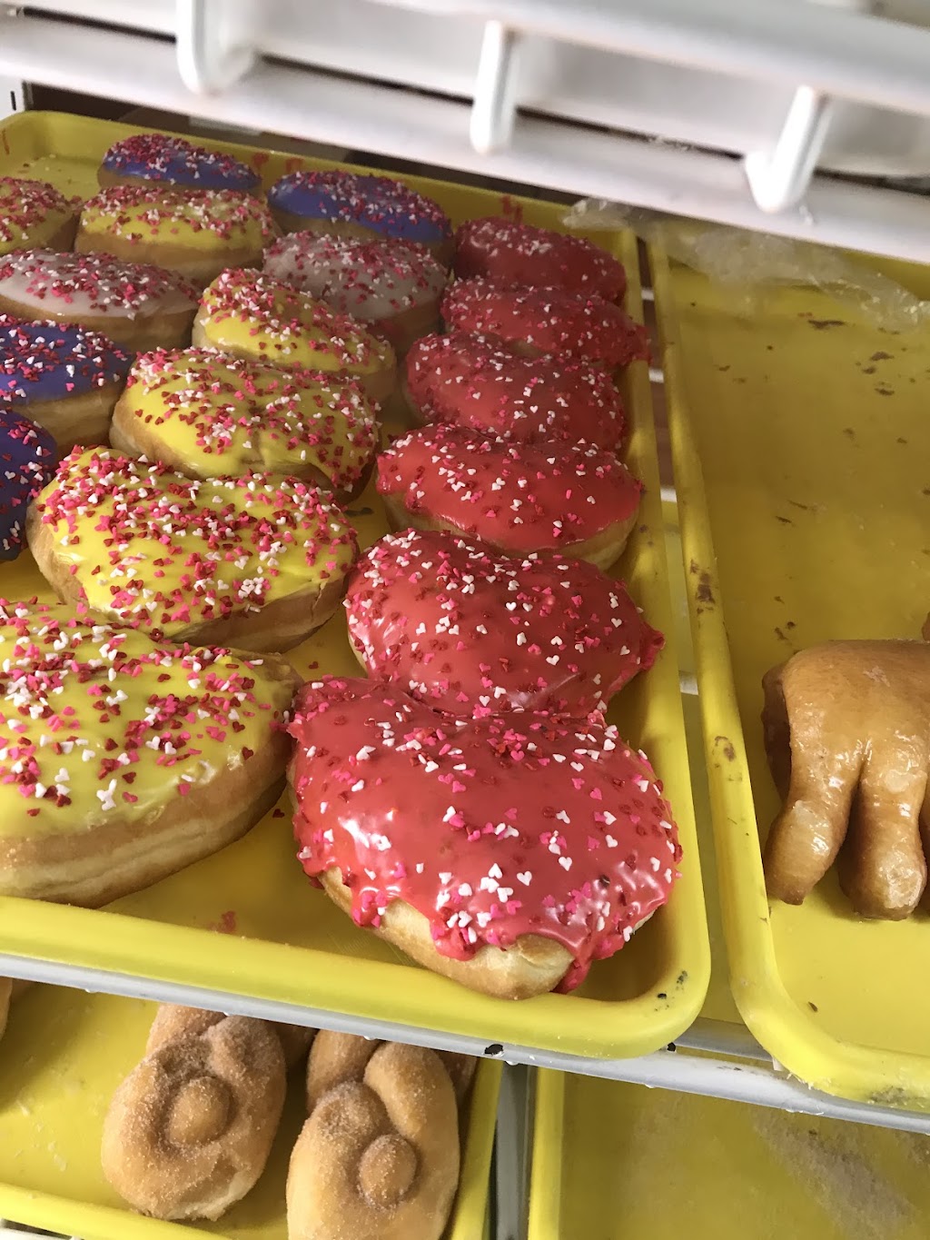 Clover Donuts | 301 S Main St, Clover, SC 29710, USA | Phone: (803) 203-1914