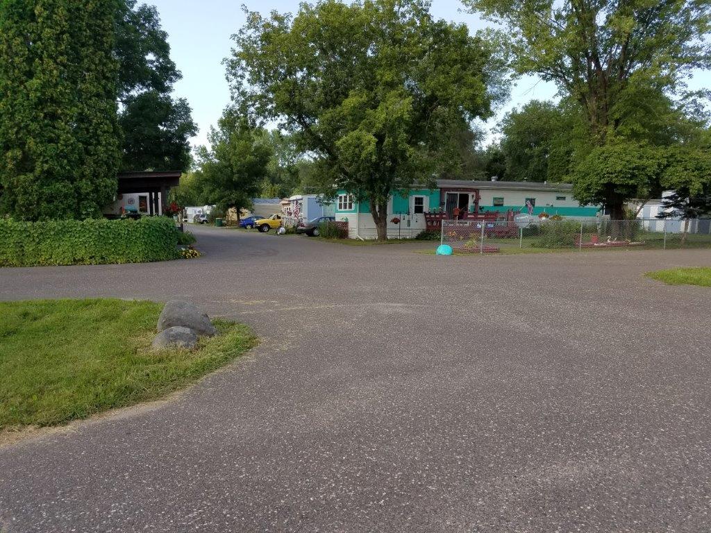 St. Croix Meadows Mobile Home Community | 1415 Main St, Houlton, WI 54082, USA | Phone: (715) 549-6765