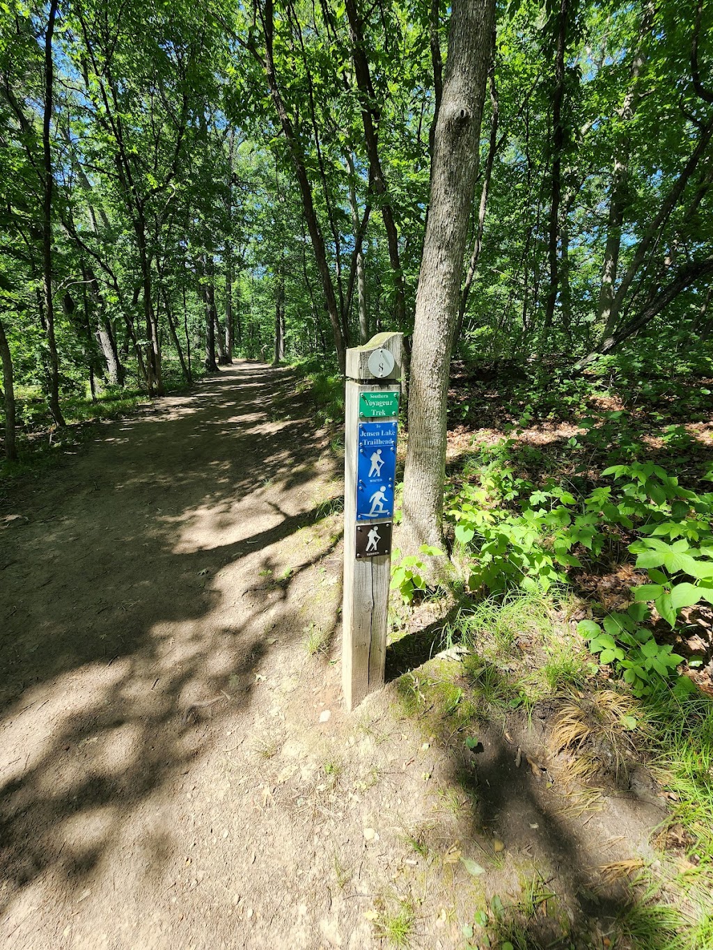 Jensen Lake Trailhead | 1398 Carriage Hills Dr, Eagan, MN 55123, USA | Phone: (651) 437-3191