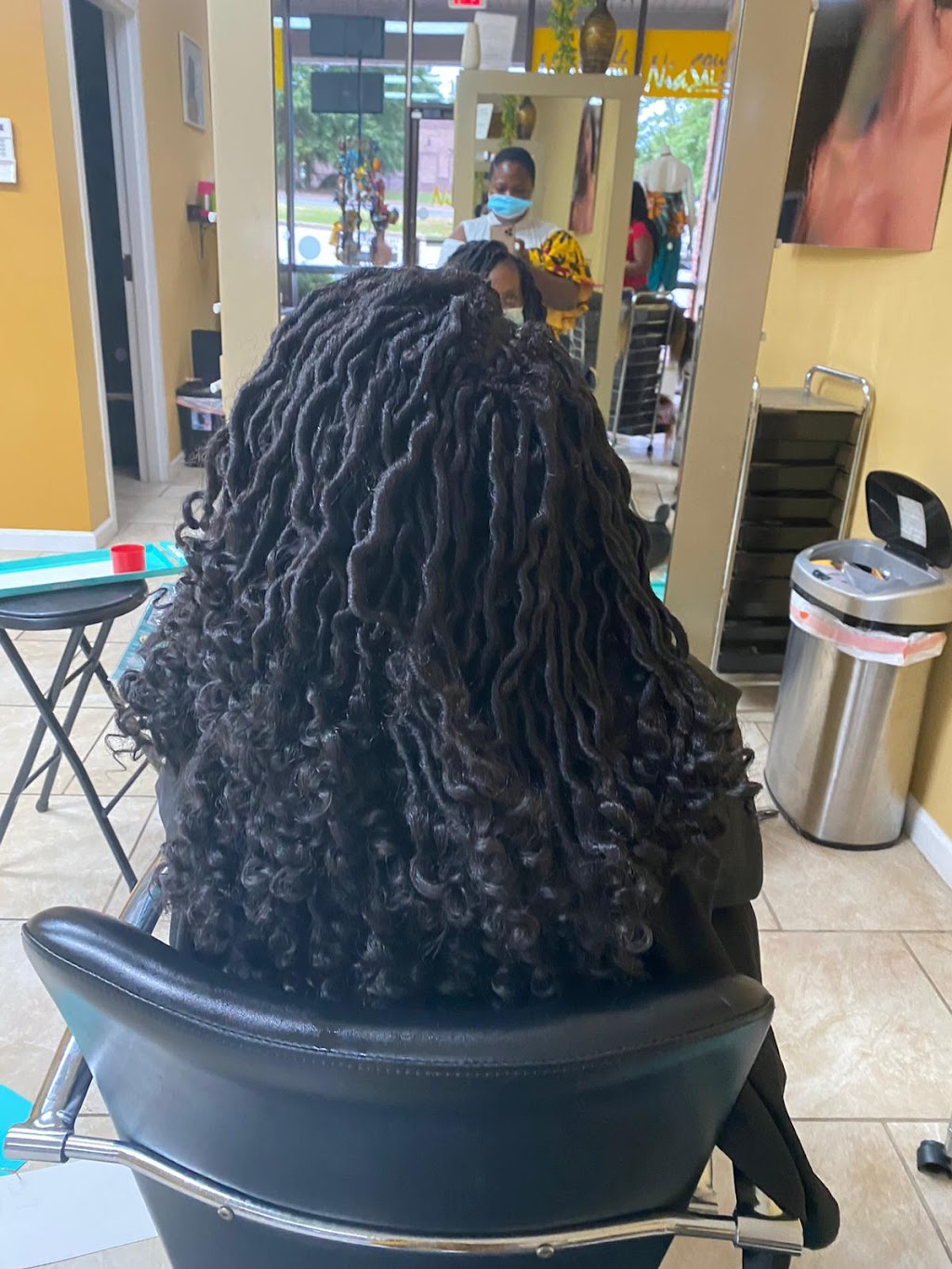 Nia Soule Salon Ouchless Hair Braiding, Arlington - 7821 Kettle Creek Drive  - Arlington