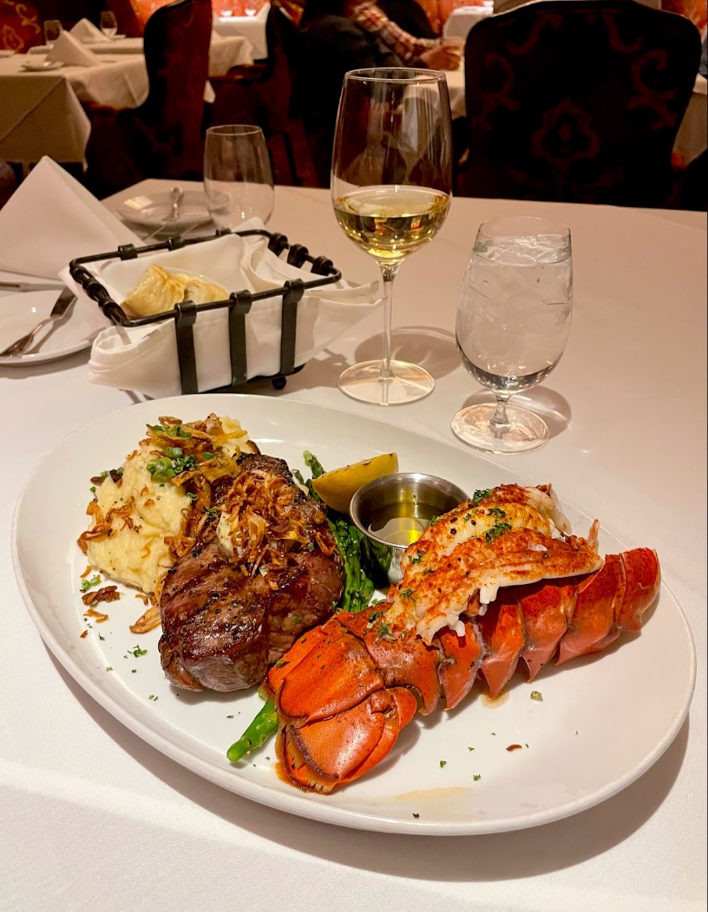 Crystal Bay Steak and Lobster House | 14 NV-28, Crystal Bay, NV 89402 | Phone: (775) 833-6333