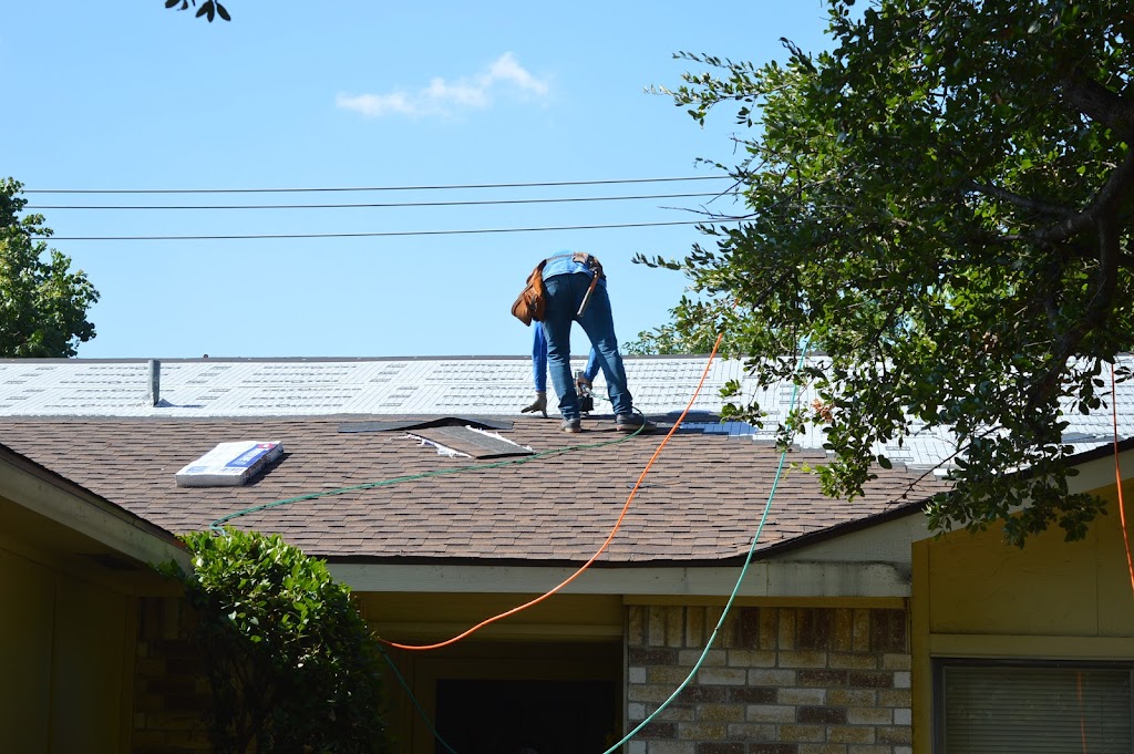 C.W. Roofing and Construction | 1013 Co Rd 4781, Boyd, TX 76023, USA | Phone: (817) 966-6384