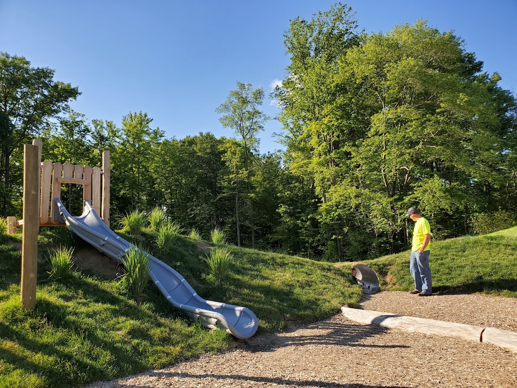 Holbrook Hollows | 7250 Country Ln, Chagrin Falls, OH 44023, USA | Phone: (440) 286-9516 Holbrook Hollows | 7250 Country Ln, Chagrin Falls, OH 44023, USA | Phone: (440) 286-9516