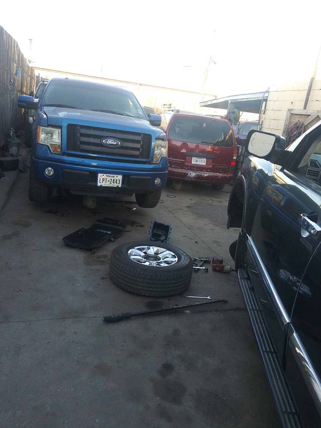 Cazares Mechanic Shop | 1405 Cranford Dr, Garland, TX 75041, USA | Phone: (214) 875-6896