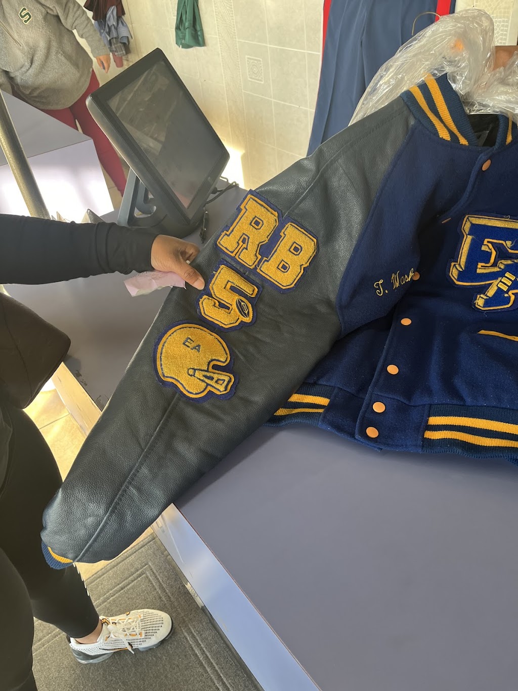 Uneeda Cleaners Dry Cleaning & Restoration | 106 Mystic Blvd, Houma, LA 70360, USA | Phone: (985) 872-5816