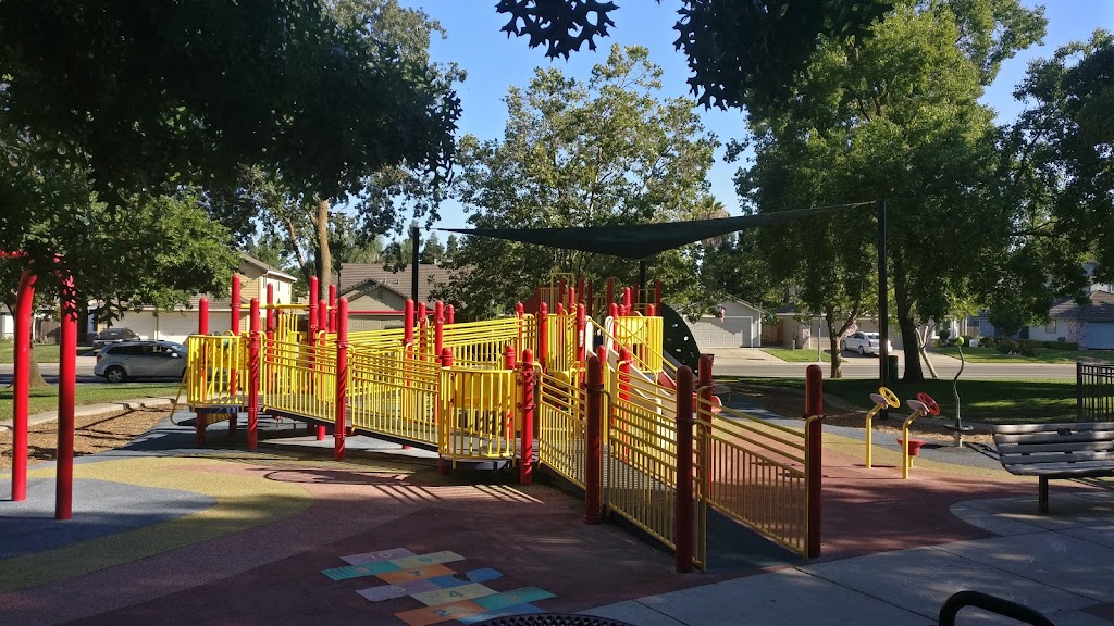 Kloss Park | 6501 Laguna Park Dr, Elk Grove, CA 95758, USA | Phone: (916) 405-7150