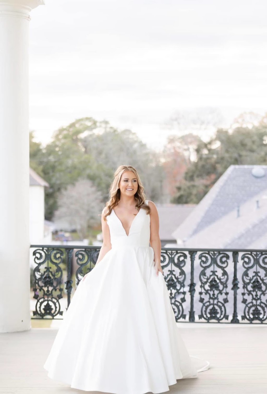 Chez Lilli Bridal | 6114 W Park Ave, Houma, LA 70364, USA | Phone: (985) 868-3874