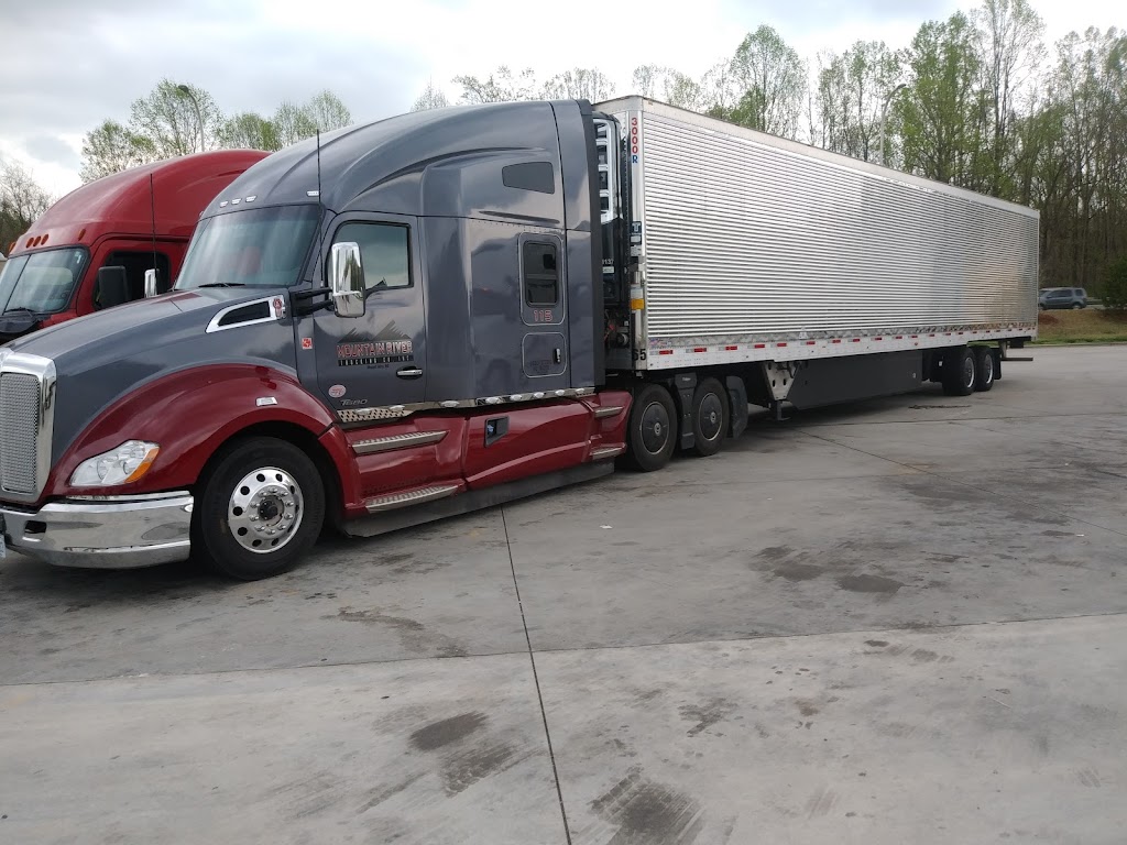 Mountain River Trucking Co | 207 Direct Ln, Mt Airy, NC 27030, USA | Phone: (336) 786-6088