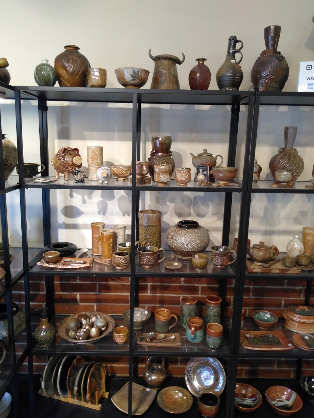 Michèle Hastings & Jeff Brown Pottery | 505 E Main St, Seagrove, NC 27341, USA | Phone: (336) 873-1001