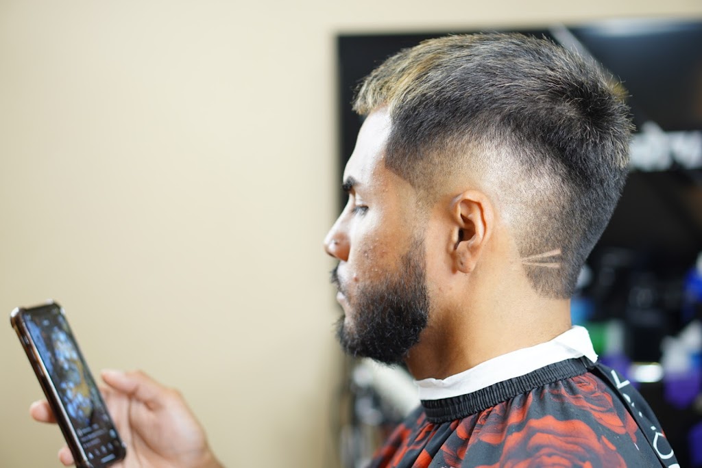 Luckys Cuts Barber Shop | 1050 Rock Springs Rd UNIT 122, Escondido, CA 92026, USA | Phone: (419) 464-4037