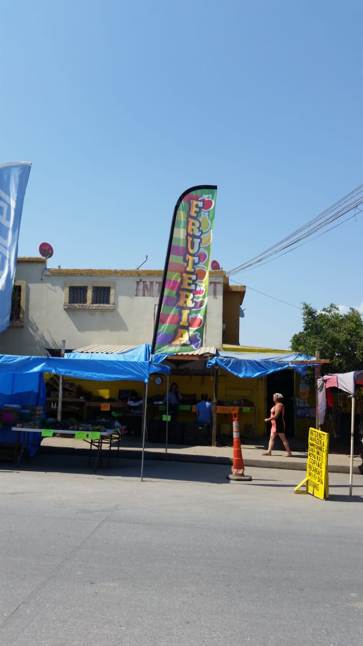 Leos Abarrotes, verduras, papeleria e internet | 22254, Villa del Campo, 22254 Tijuana, B.C., Mexico | Phone: 664 230 5388