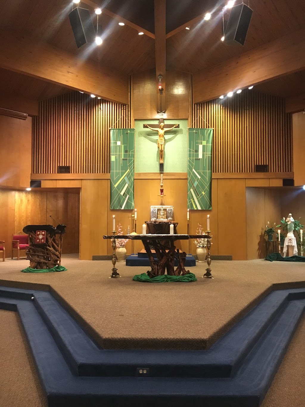 Our Lady of the Woods | 21892 Gudith Rd, Woodhaven, MI 48183, USA | Phone: (734) 671-5101