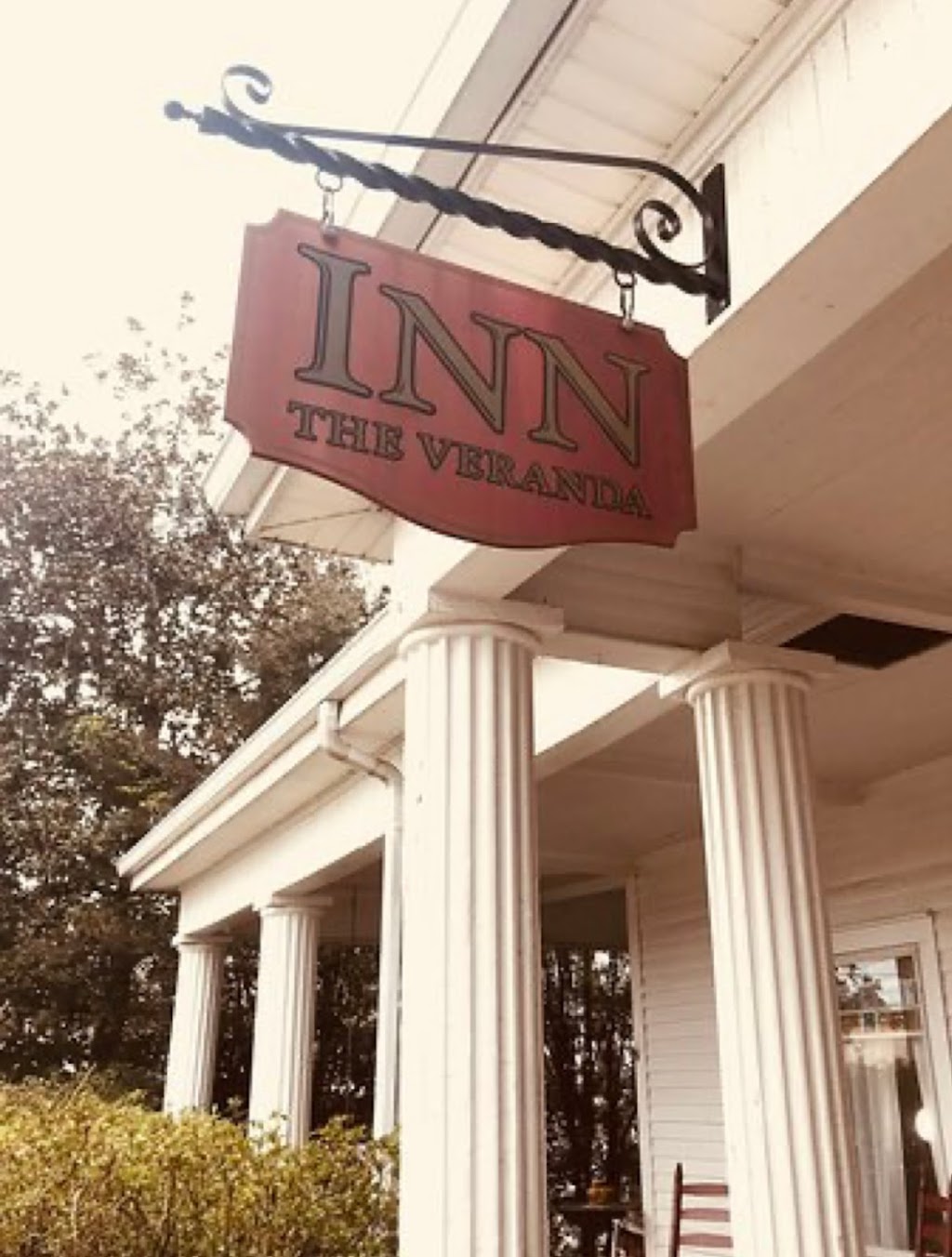 The Veranda Historic Inn | 252 Seavy St, Senoia, GA 30276, USA | Phone: (770) 742-6270