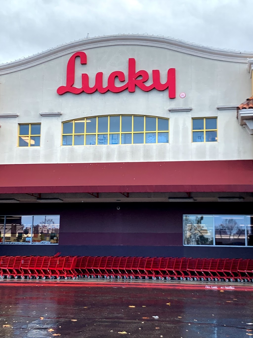 Lucky | 32300 Dyer St, Union City, CA 94587, USA | Phone: (510) 441-8484