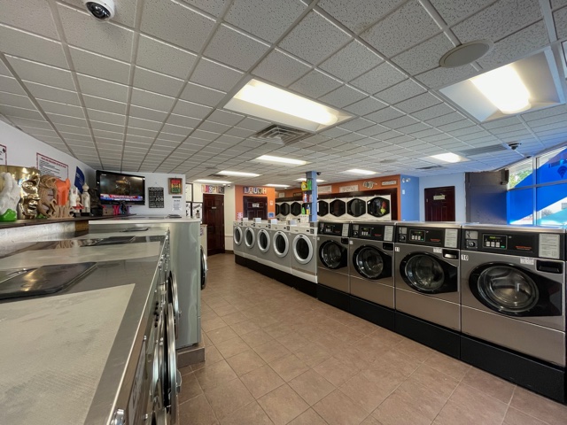 Da Mat Laundry Services Inc | 80 Glenway St, Dorchester, MA 02121, USA | Phone: (617) 282-0249