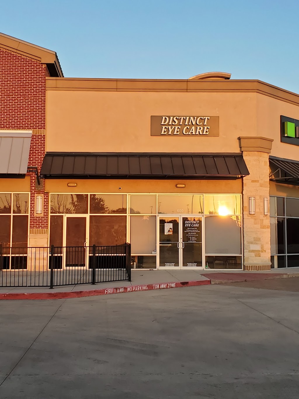 Distinct Eye Care | 29110 US 290 Access Rd, Suite 600, Cypress, TX 77433, USA | Phone: (281) 255-0478