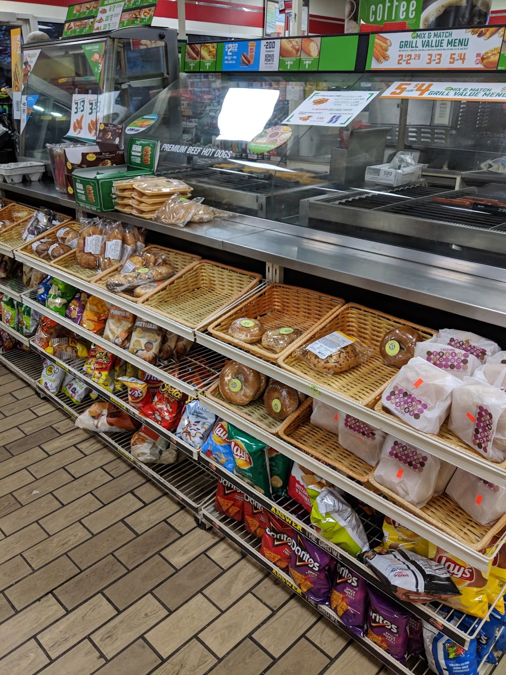 7-Eleven | 3 Railroad Ave, Roslyn, NY 11576 | Phone: (516) 621-4008