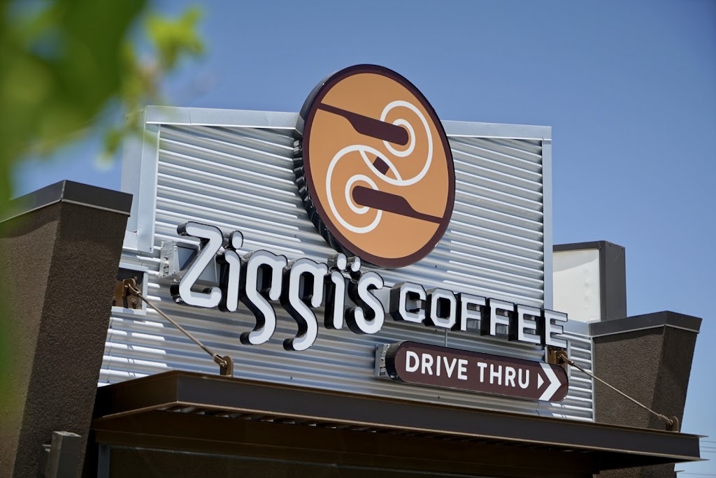 Ziggis Coffee | 3450 State Hwy 52, Frederick, CO 80516, USA | Phone: (720) 799-8684