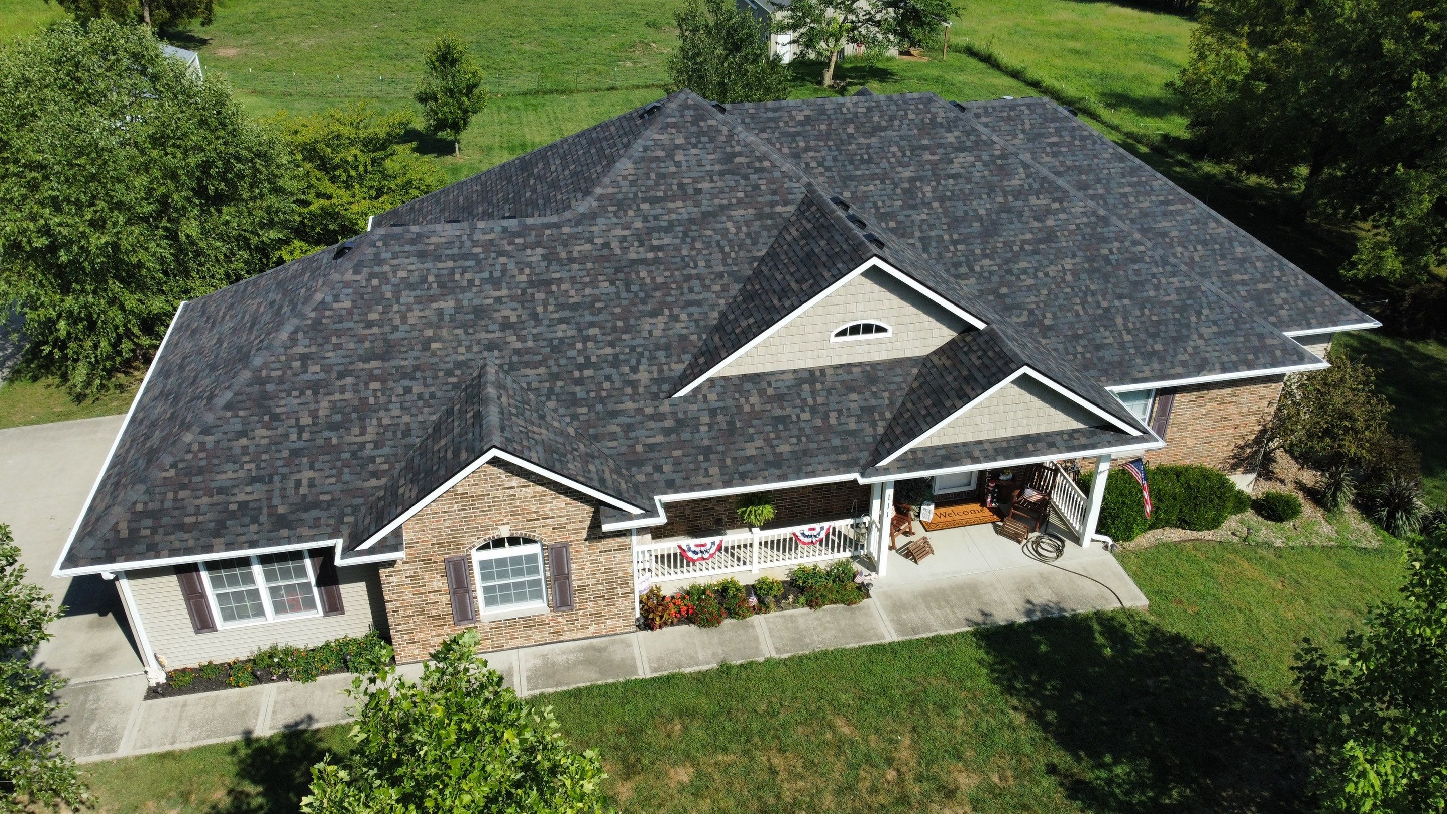 Resolve Roofing | 6401 N Redtop Ct, Columbia, MO 65202, United States | Phone: (573) 646-8698