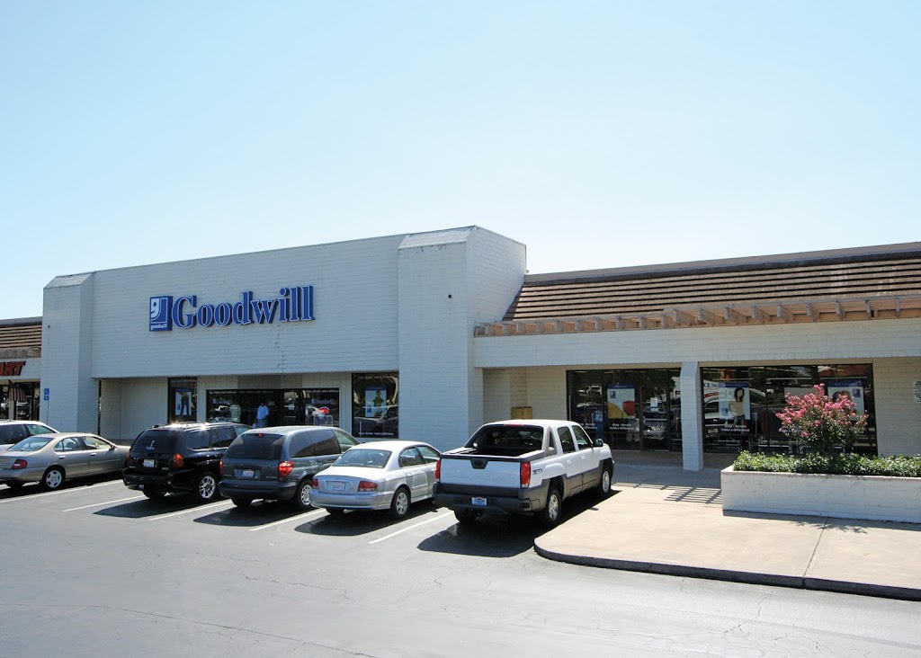 Goodwill | 808 W Kettleman Ln, Lodi, CA 95240, USA | Phone: (209) 369-6052