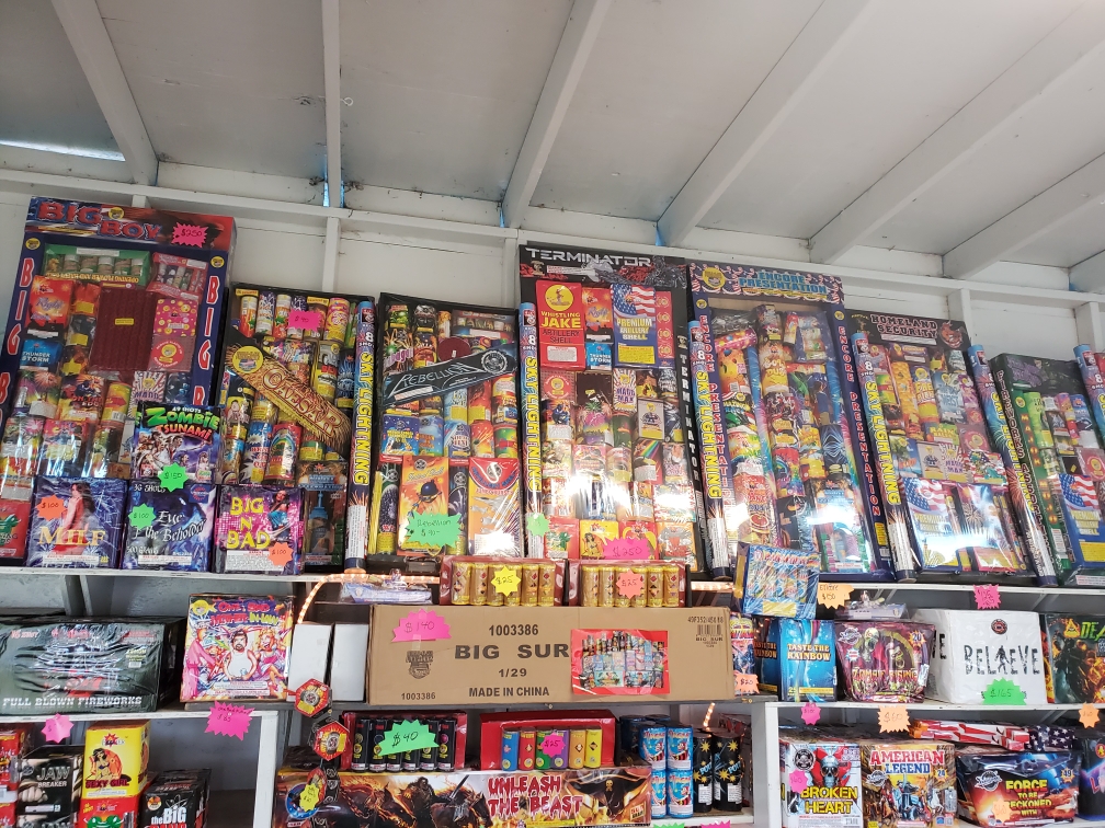 LaClair Wholesale Fireworks | 17617 SE 408th St, Enumclaw, WA 98022, United States | Phone: (253) 332-6710