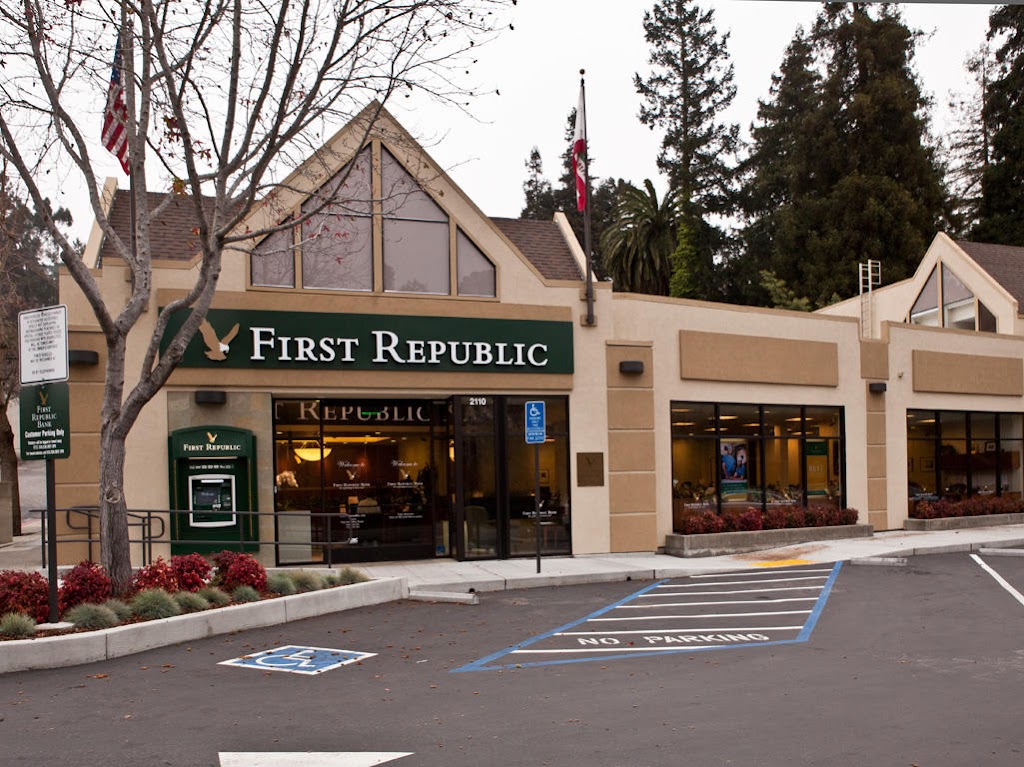 First Republic Bank | 2110 Mountain Blvd, Oakland, CA 94611, USA | Phone: (510) 530-8881