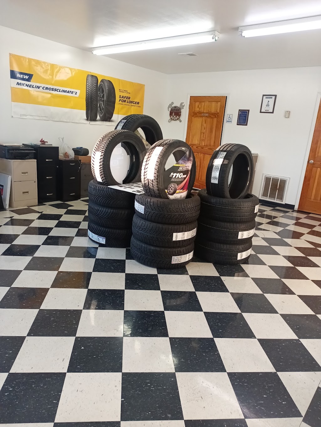 Readys Automotive & Michelin Tire Dealership | 601 N Wilson Rd, Radcliff, KY 40160, USA | Phone: (270) 352-3124