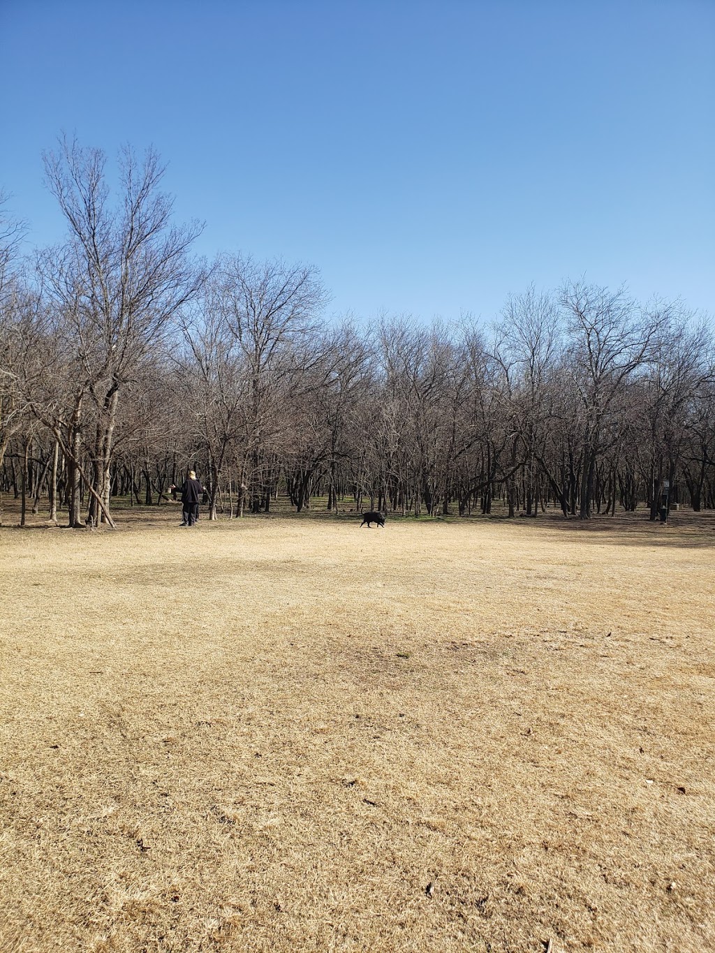 Tails N Trails Dog Park | 950 SE Green Oaks Blvd, Arlington, TX 76018, USA | Phone: (817) 459-5474