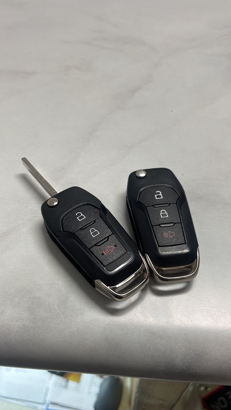 VinnieBuilt Automotive - Mechanic - Mecanico - Car Keys | 22754 S Dixie Hwy, Miami, FL 33170, USA | Phone: (786) 601-7887