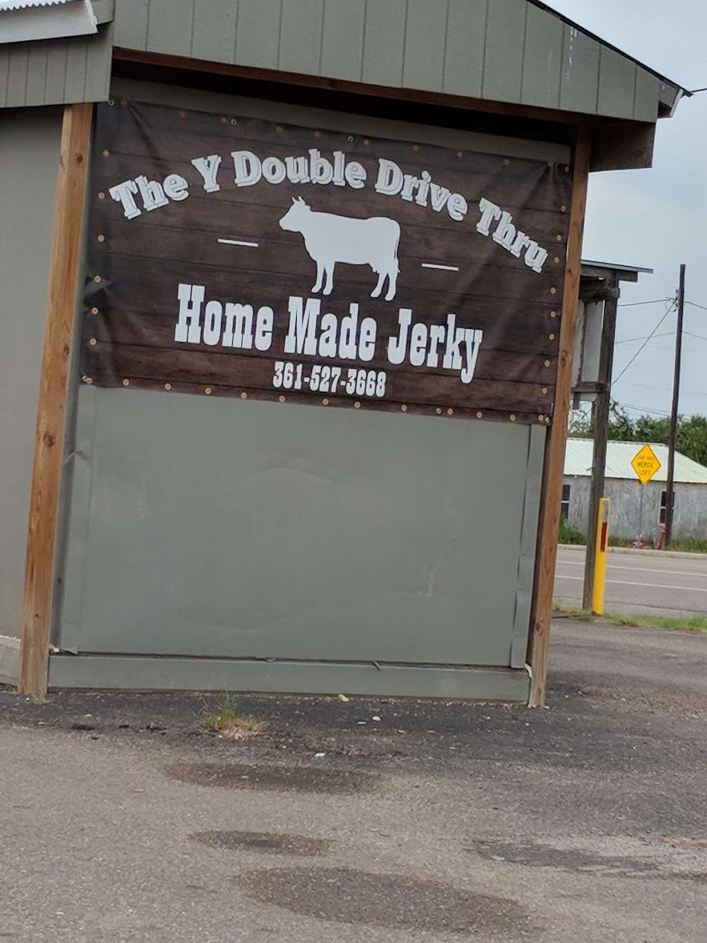 Y Double Drive Thru | 102 W Dannelly St, Hebbronville, TX 78361, USA | Phone: (361) 527-3668